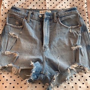 Abercrombie mom short
